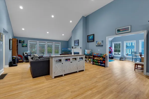 $1,100,000 | 7 Maxwell Lane, Sandwich, MA 02563