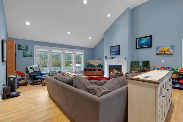 $1,100,000 | 7 Maxwell Lane, Sandwich, MA 02563