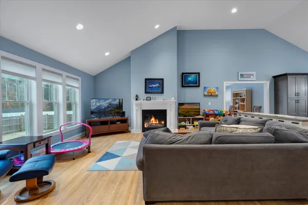 $1,100,000 | 7 Maxwell Lane, Sandwich, MA 02563