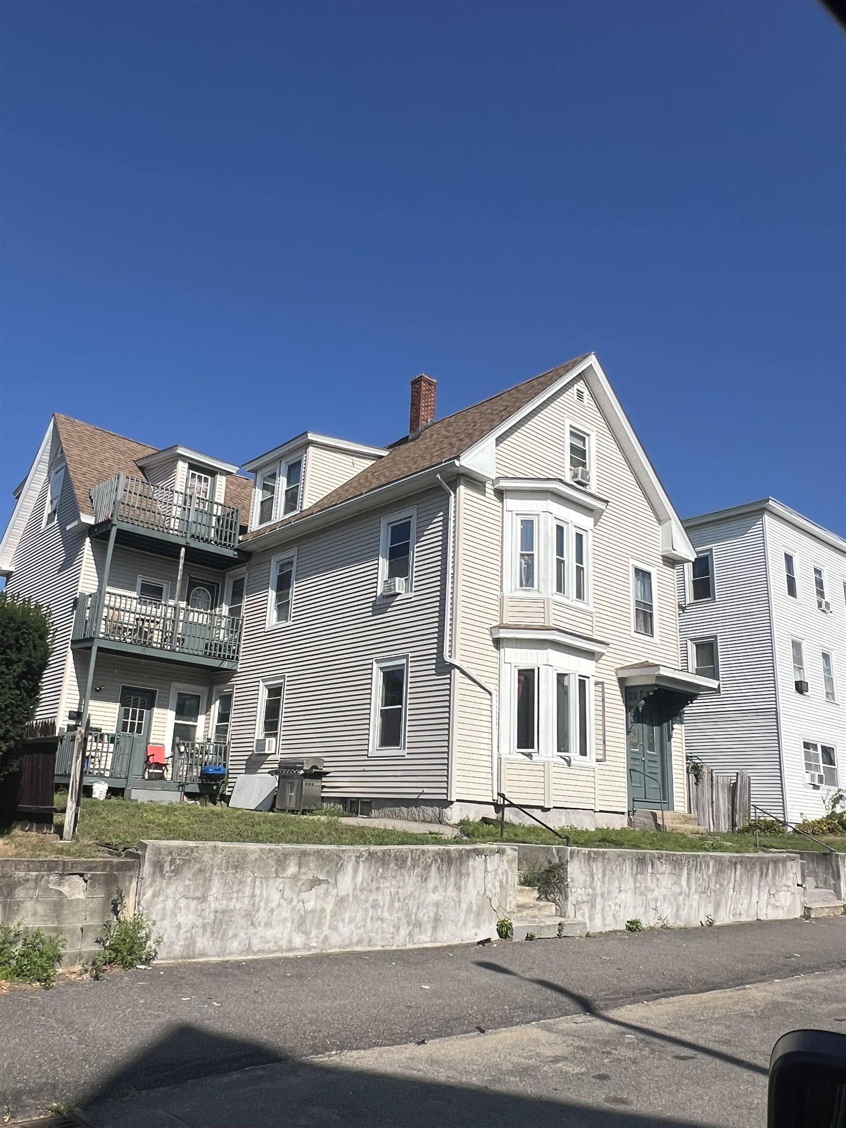 162 Cartier Street Manchester, NH 03102 - Photo 1 of 1 Gallery Image 1