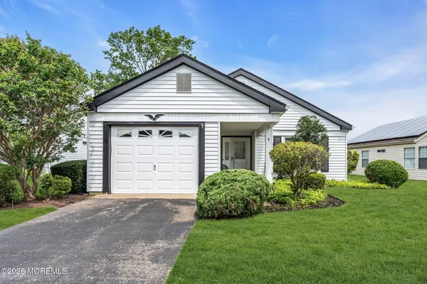 $329,000 | 4 Gladstone Avenue, Manchester Township, NJ 08759