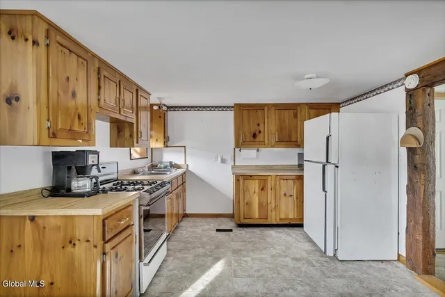 $374,990 | 3252 A County Highway, Cherry Valley, NY 13320