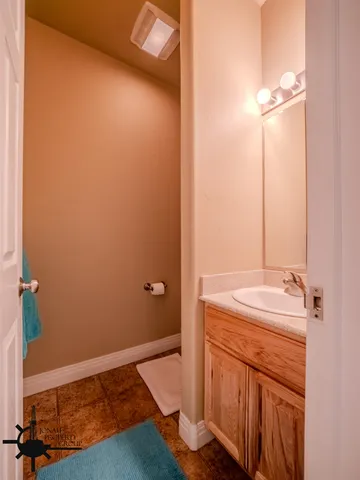 $949,999 | 4432 East 24th Street, Casper, WY 82609