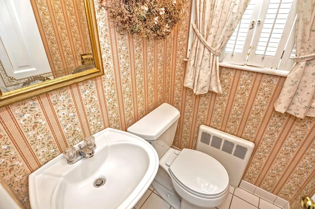 8 Alandale Road Medford, MA 02155 - Photo 18 of 32 Gallery Image 18