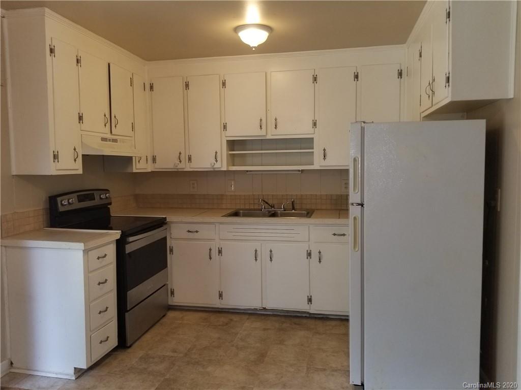 4121 Walker Road Charlotte, NC 28211 - Photo 4 of 9