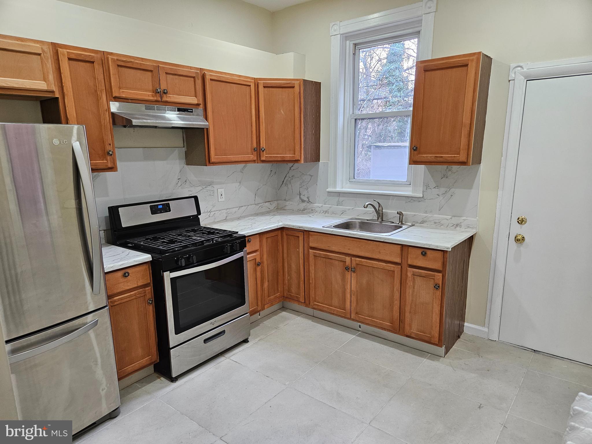 1614 West Butler Street Philadelphia, PA 19140 - Photo 7 of 20