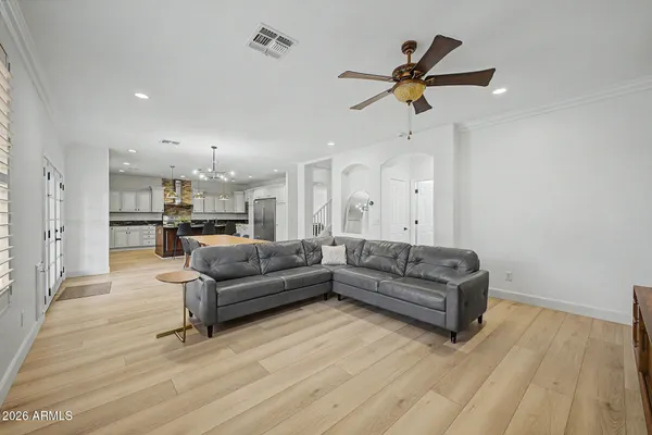 $889,000 | 134 East Frances Lane, Gilbert, AZ 85295