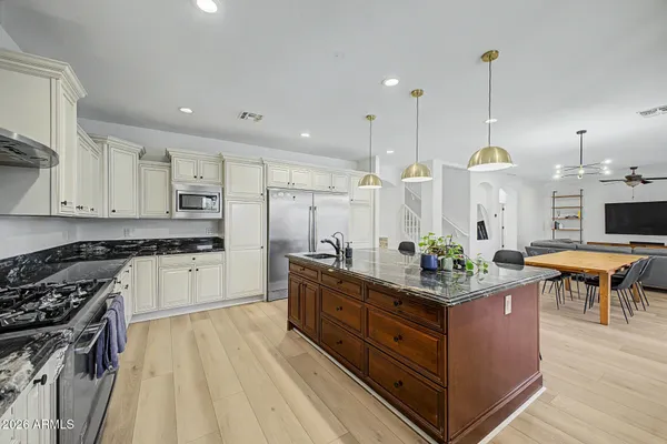 $889,000 | 134 East Frances Lane, Gilbert, AZ 85295