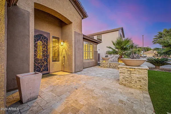 $889,000 | 134 East Frances Lane, Gilbert, AZ 85295