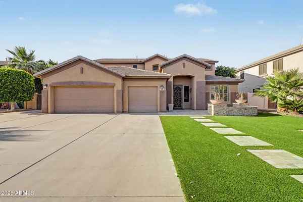 $889,000 | 134 East Frances Lane, Gilbert, AZ 85295