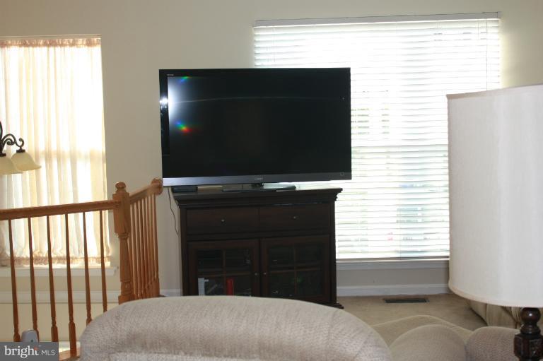 614 Wild Hunt Road Frederick, MD 21703 - Photo 25 of 30 Living Room