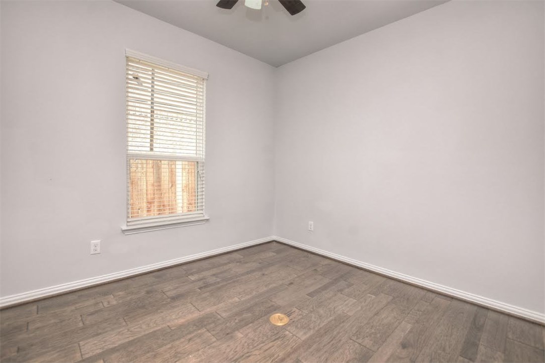 704 Bonnet Boulevard Georgetown, TX 78628 - Photo 6 of 40 Study with a floor plug in the middle.