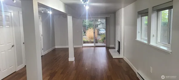 $2,200 | 8011 12th Avenue Northeast, Unit LL, Seattle, WA 98115