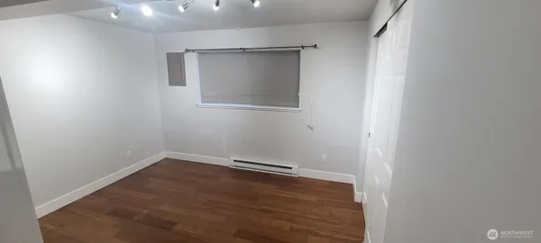 $2,200 | 8011 12th Avenue Northeast, Unit LL, Seattle, WA 98115