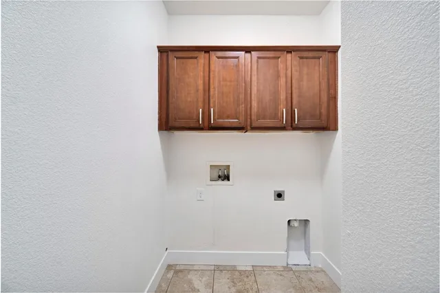 $415,500 | 692 Blueberry Lane, Madera, CA 93638