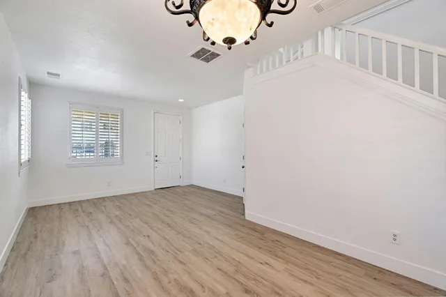 $415,500 | 692 Blueberry Lane, Madera, CA 93638