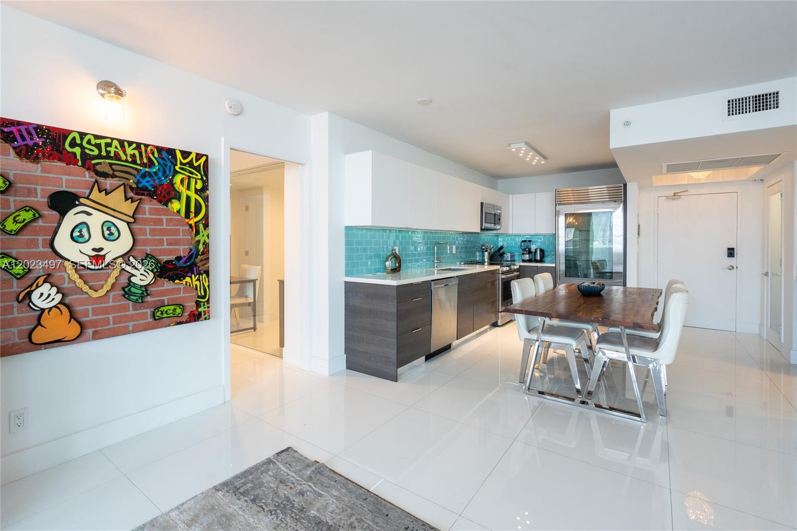 100 Lincoln Road, Unit 1523 Miami Beach, FL 33139 - Photo 15 of 28