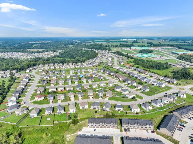 $1,425 | 1000 Henry Pl Boulevard, Unit 401, Clarksville, TN 37042