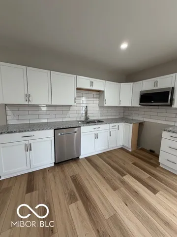 $950 | 18 Schiller Street, Indianapolis, IN 46225