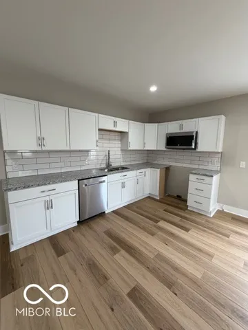 $950 | 18 Schiller Street, Indianapolis, IN 46225