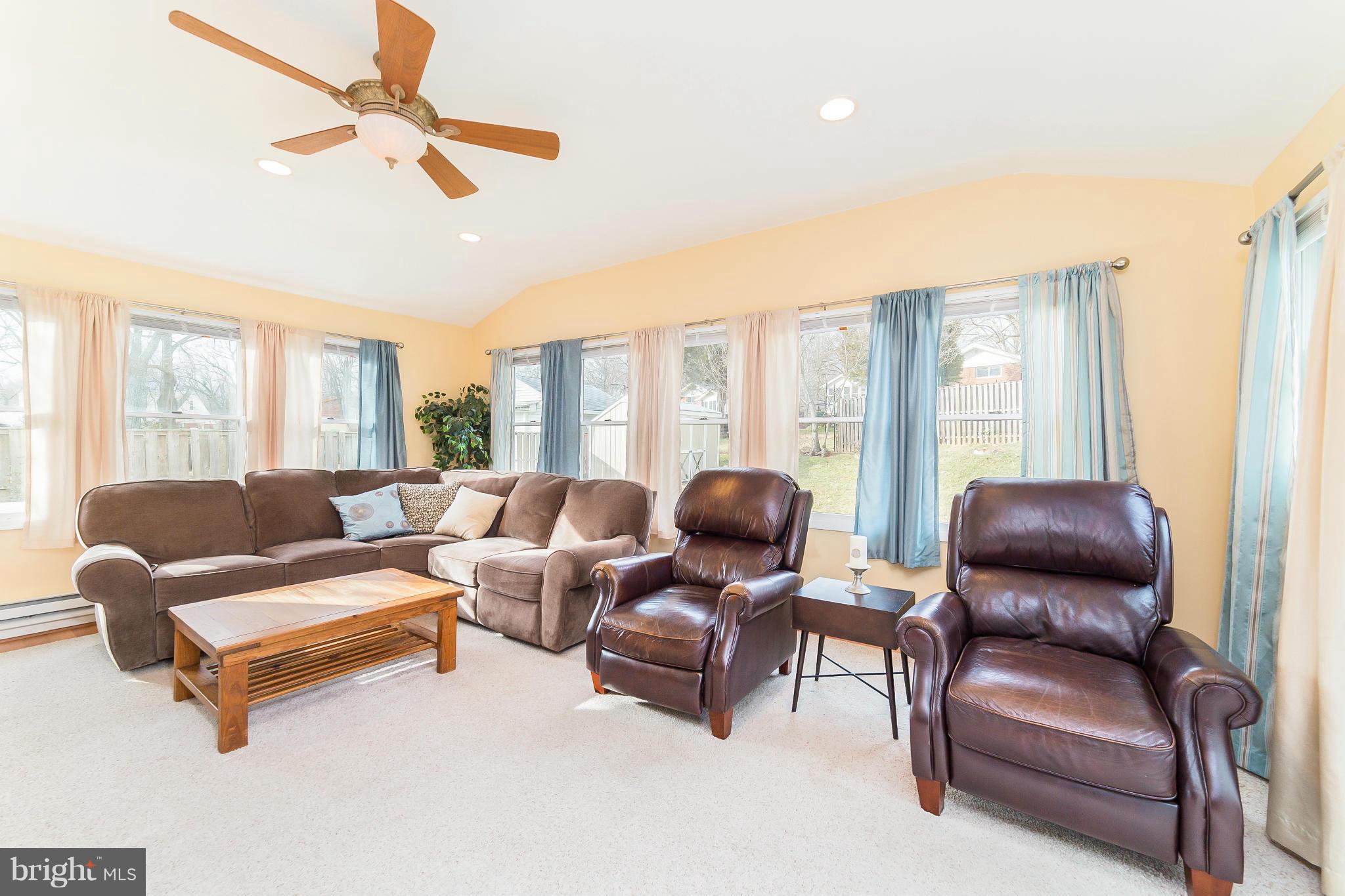 11506 Alma Street Silver Spring, MD 20902 - Photo 17 of 29 Family Room