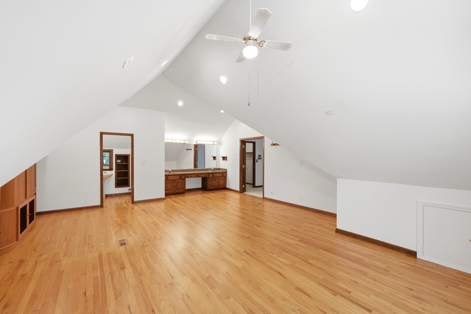 107 Roxborough Place Inverness, IL 60010 - Photo 20 of 42