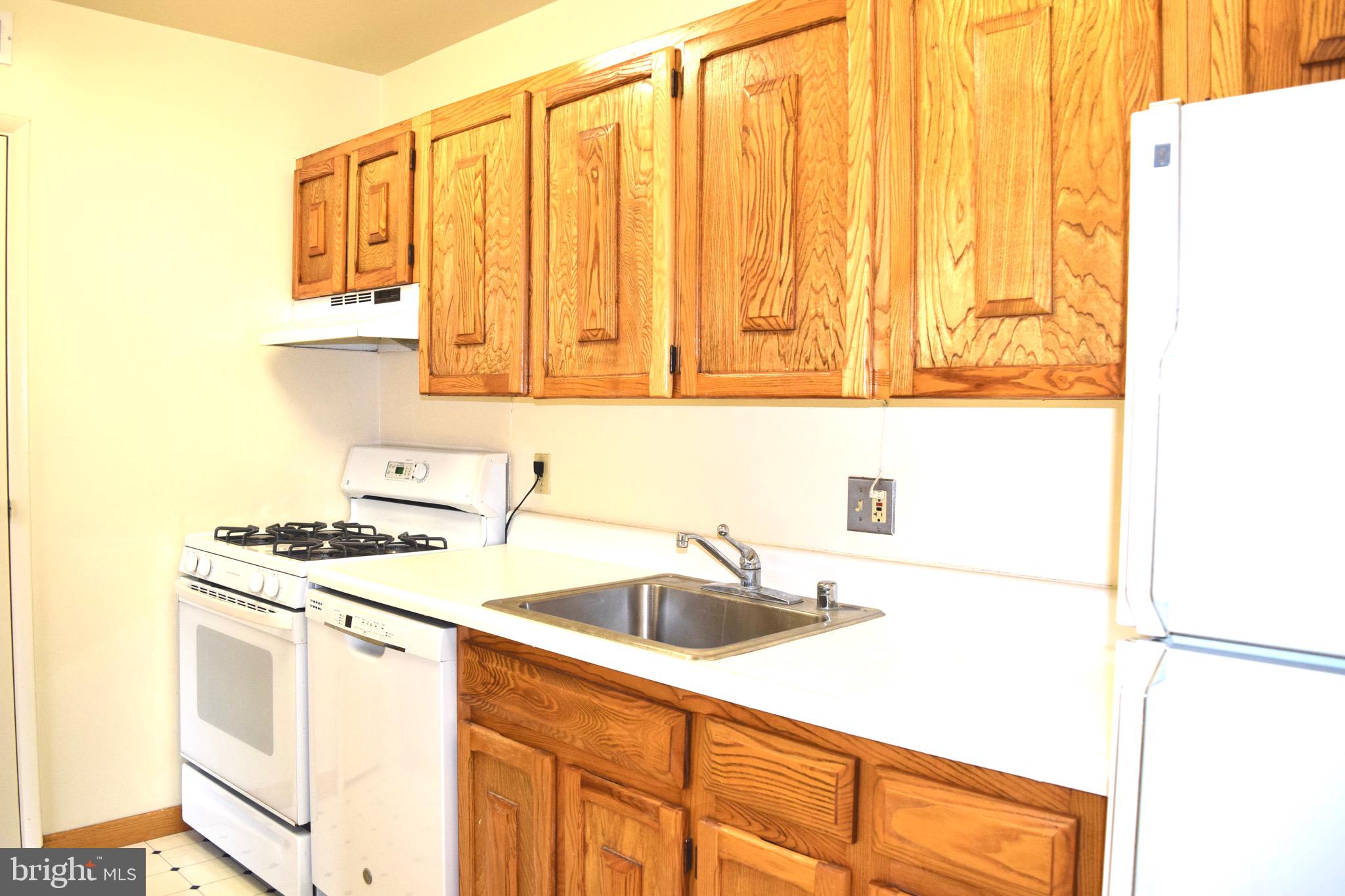 3772 Bel Pre Road, Unit 37727 Silver Spring, MD 20906 - Photo 7 of 20 Kitchen