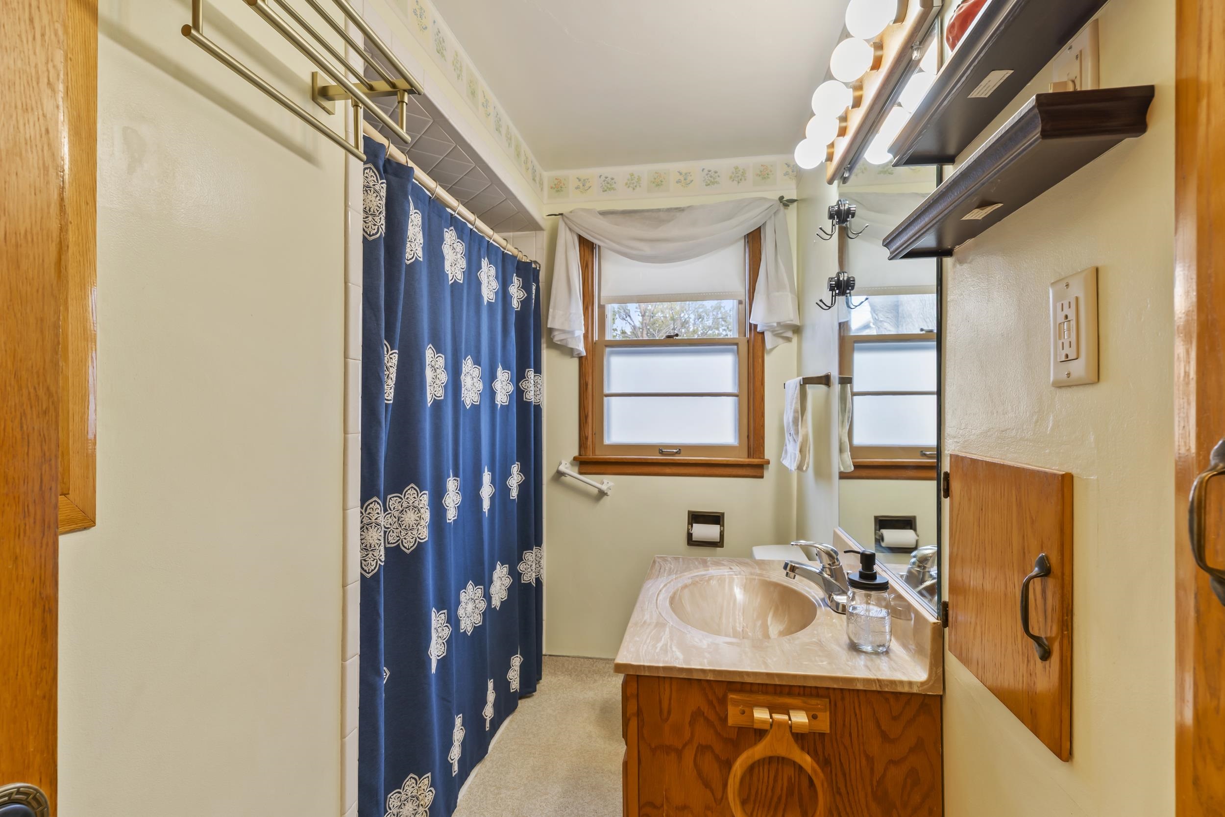 418 North Outagamie Street Appleton, WI 54914 - Photo 13 of 32