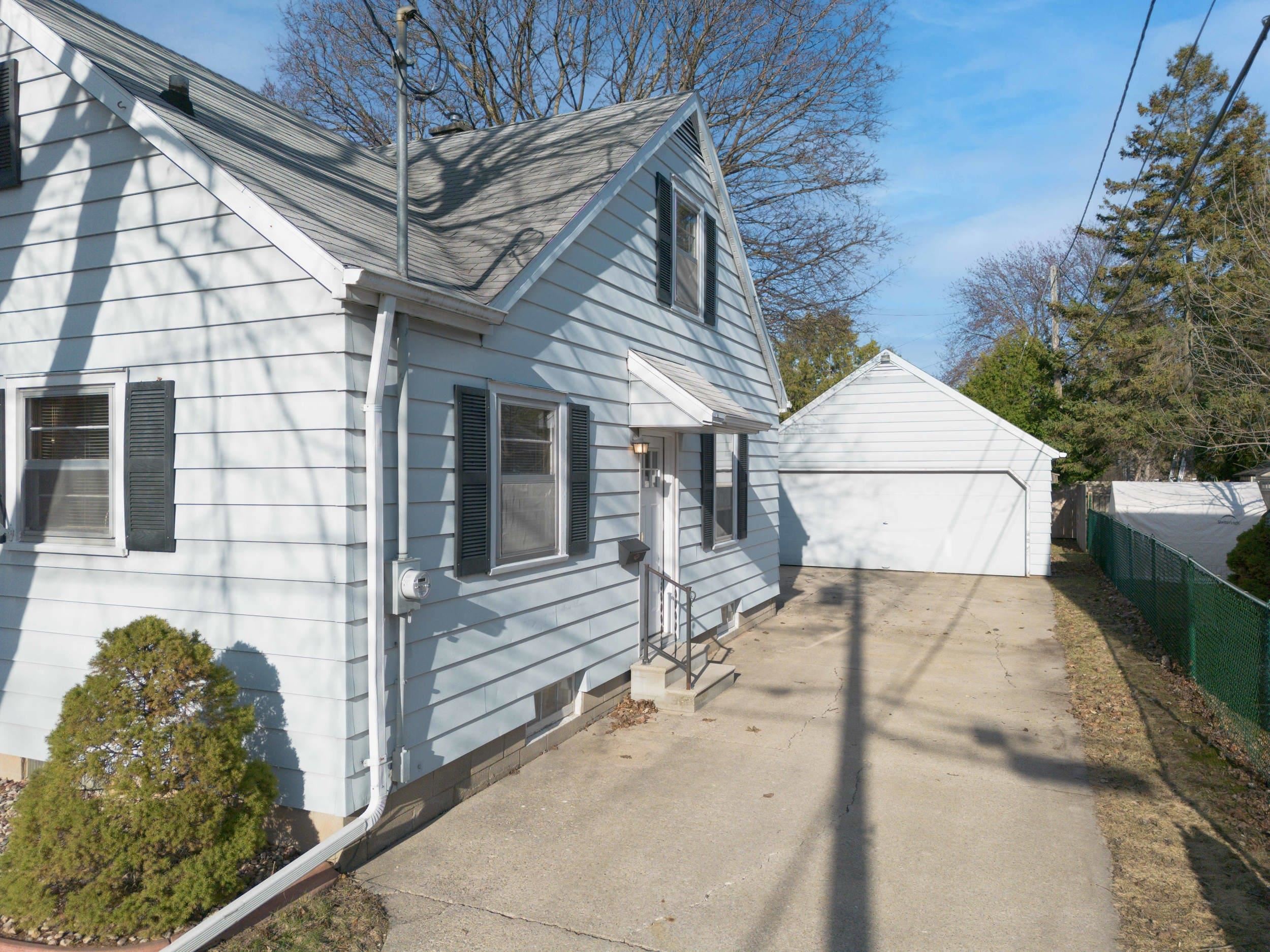 418 North Outagamie Street Appleton, WI 54914 - Photo 25 of 32