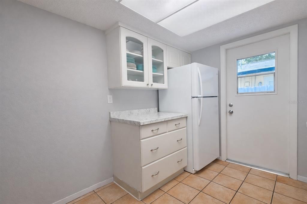 3201 Dryer Avenue Largo, FL 33770 - Photo 4 of 10