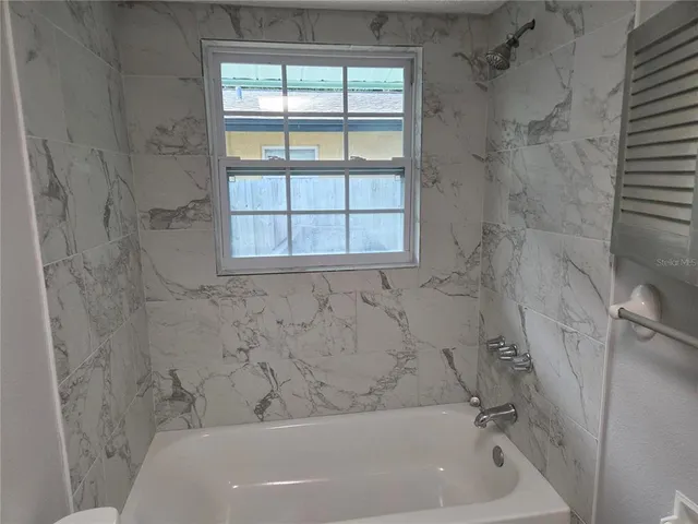 $1,700 | 3201 Dryer Avenue, Largo, FL 33770