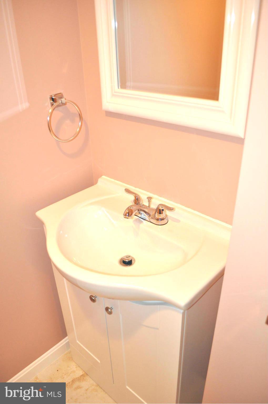 2011 Inverton Road Baltimore, MD 21222 - Photo 19 of 28 Bath