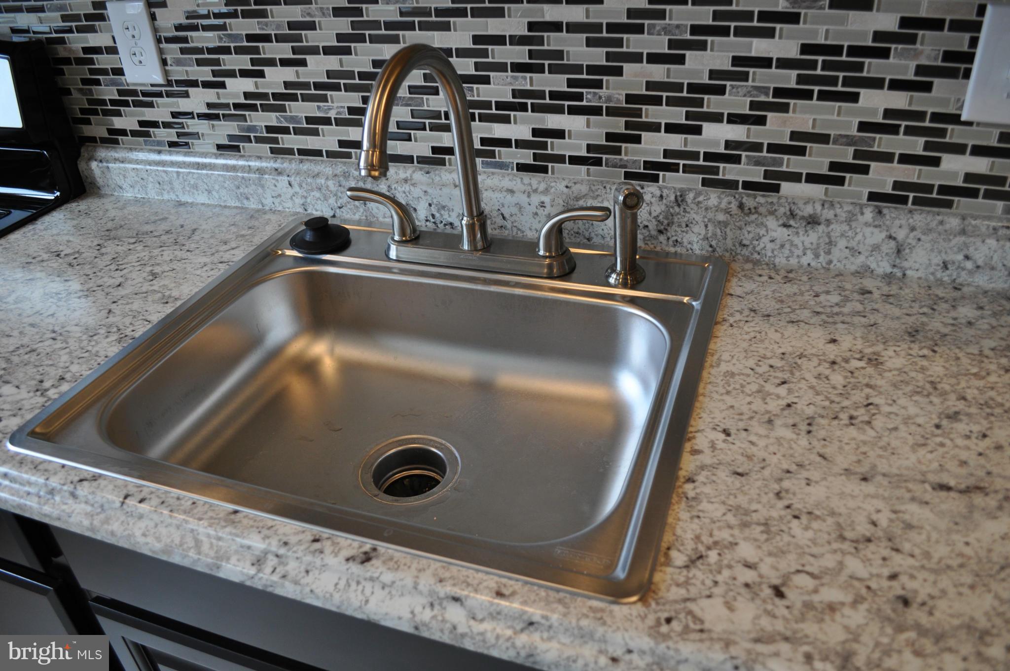 2011 Inverton Road Baltimore, MD 21222 - Photo 8 of 28 Kitchen