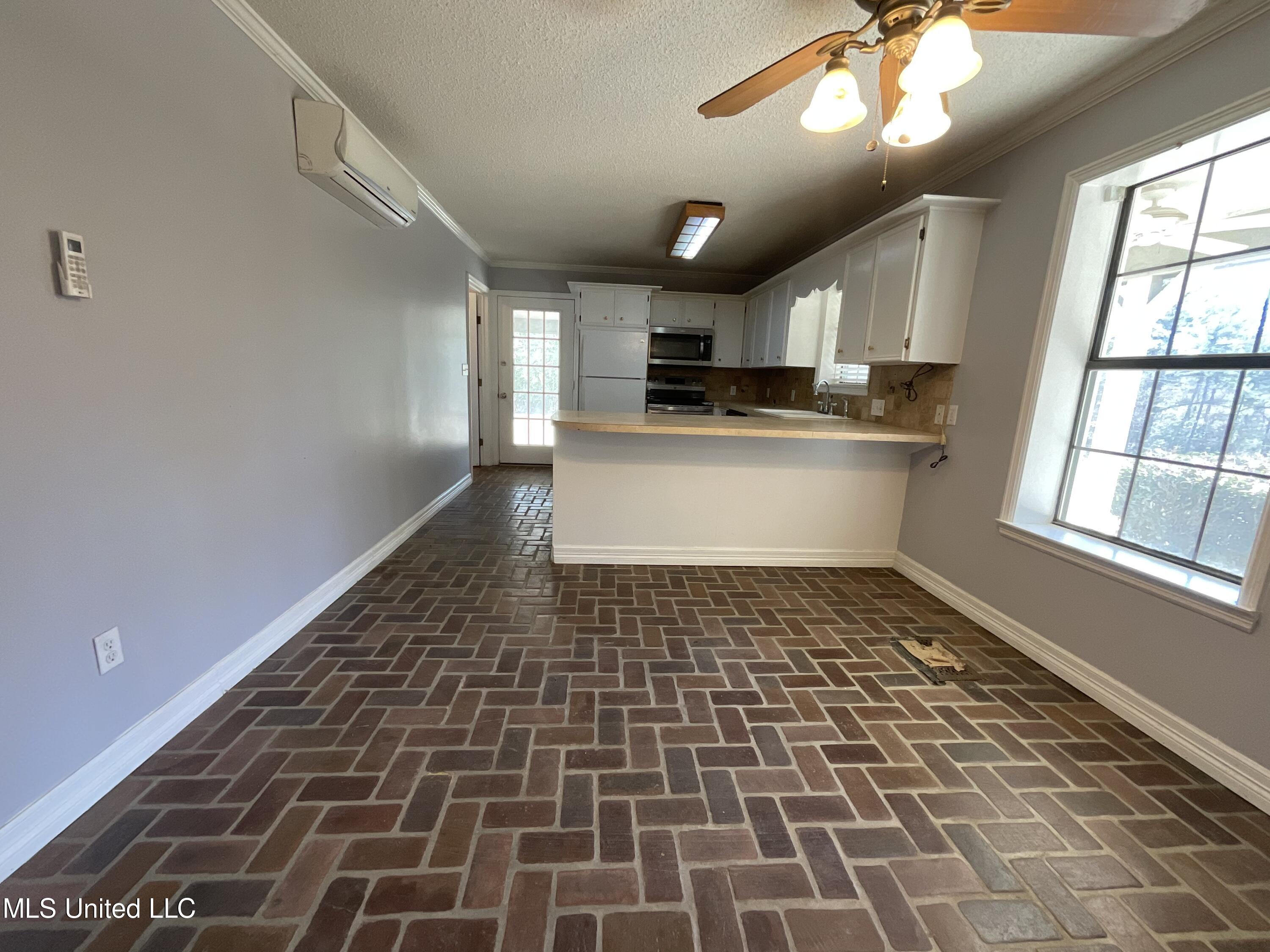 155 Billy Ray Road Magee, MS 39111 - Photo 11 of 39 D194A0B3-8462-48B5-9996-2AC82B1EA139