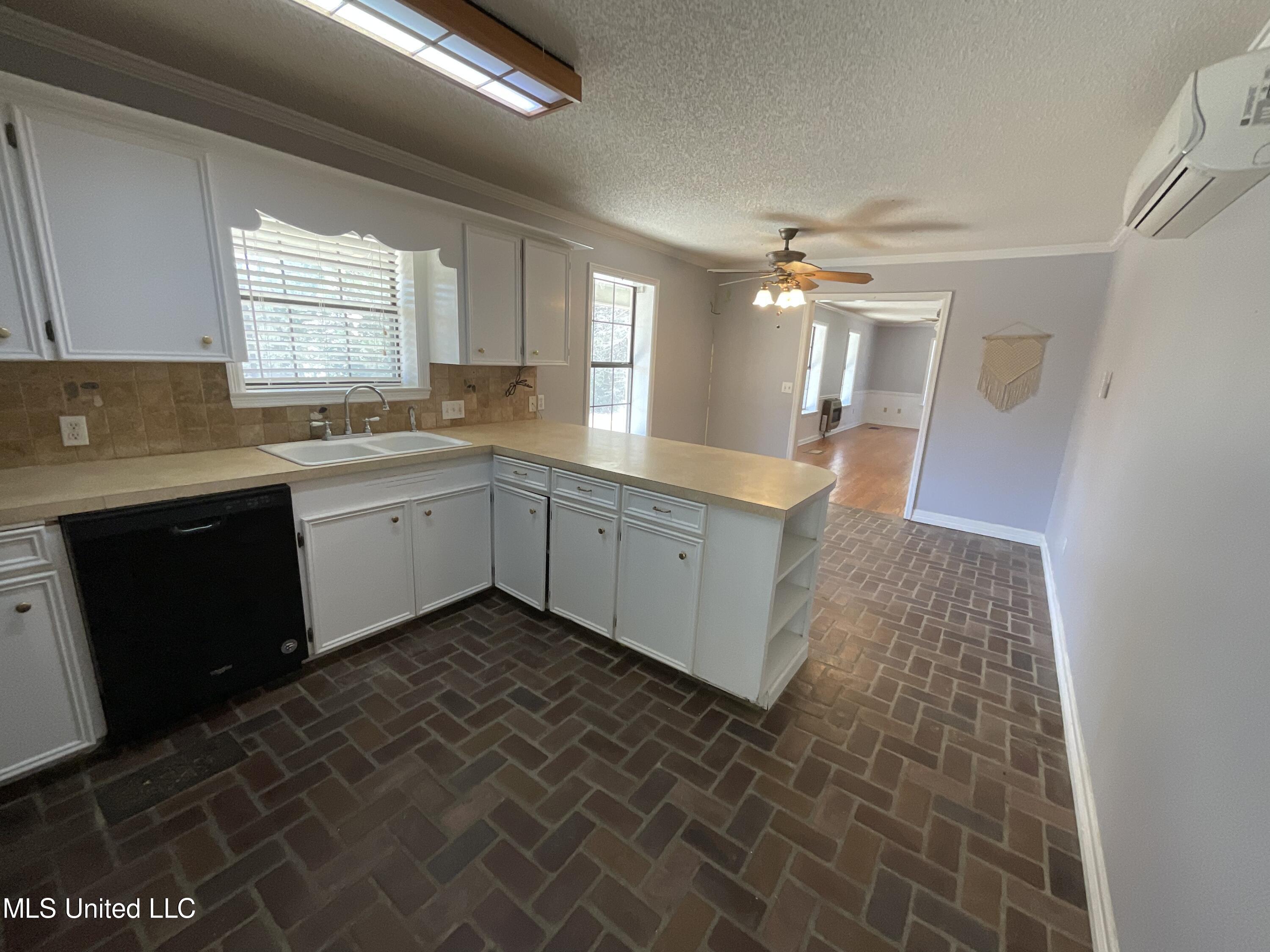 155 Billy Ray Road Magee, MS 39111 - Photo 12 of 39 2197B90C-1D52-4C57-9FE6-AA0925FF12A0