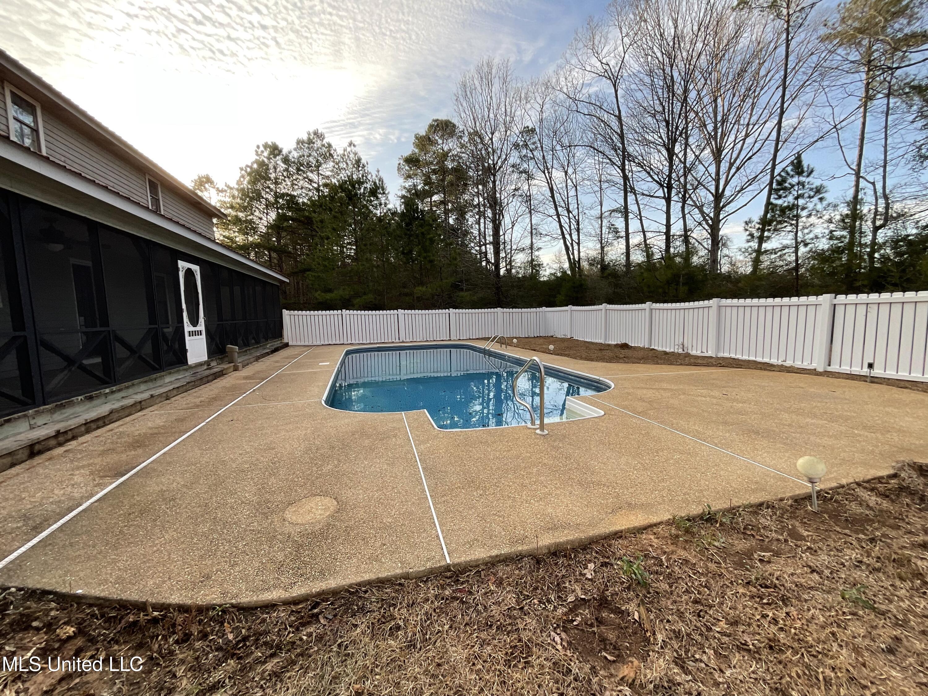 155 Billy Ray Road Magee, MS 39111 - Photo 4 of 39 EF671A6E-2FBC-4F57-96F9-BBFAF416A74C