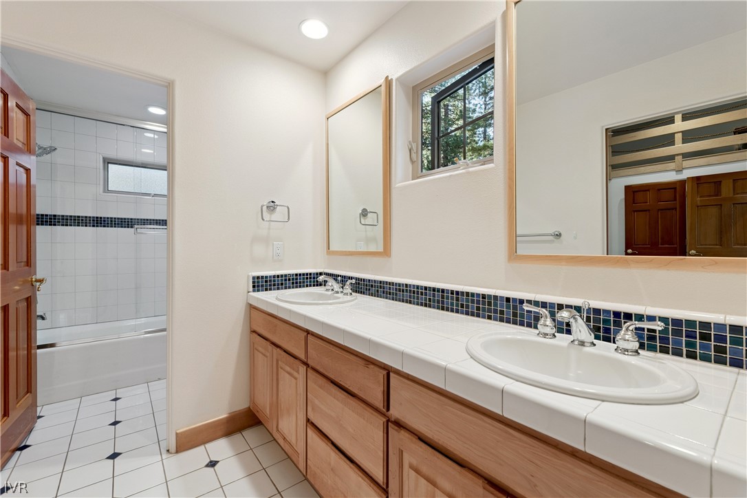 1057 Sawmill Road Incline Village, NV 89451 - Photo 33 of 48 Jack-and-Jill full bathroom on second level.