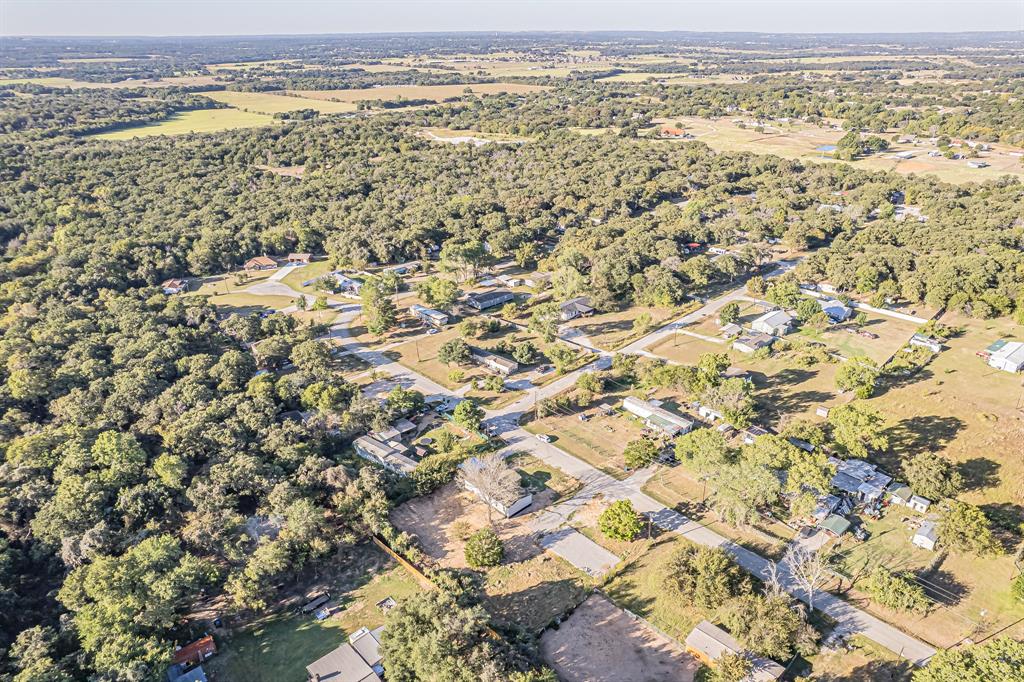 123 Kelly Azle, TX 76020 - Photo 11 of 28 view of an ocean