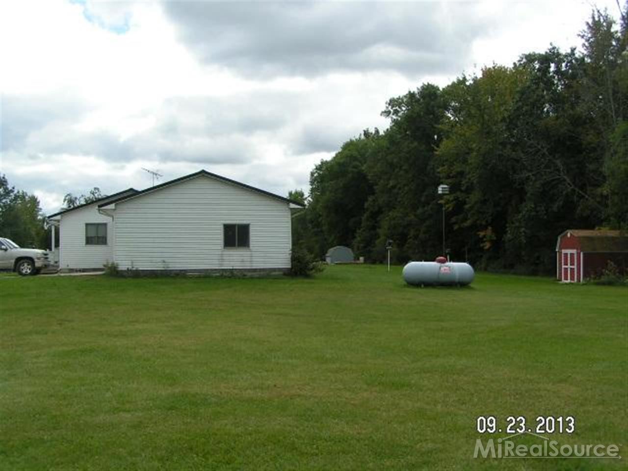 5747 Miller Road Capac, MI 48014 - Photo 20 of 27 Backyard