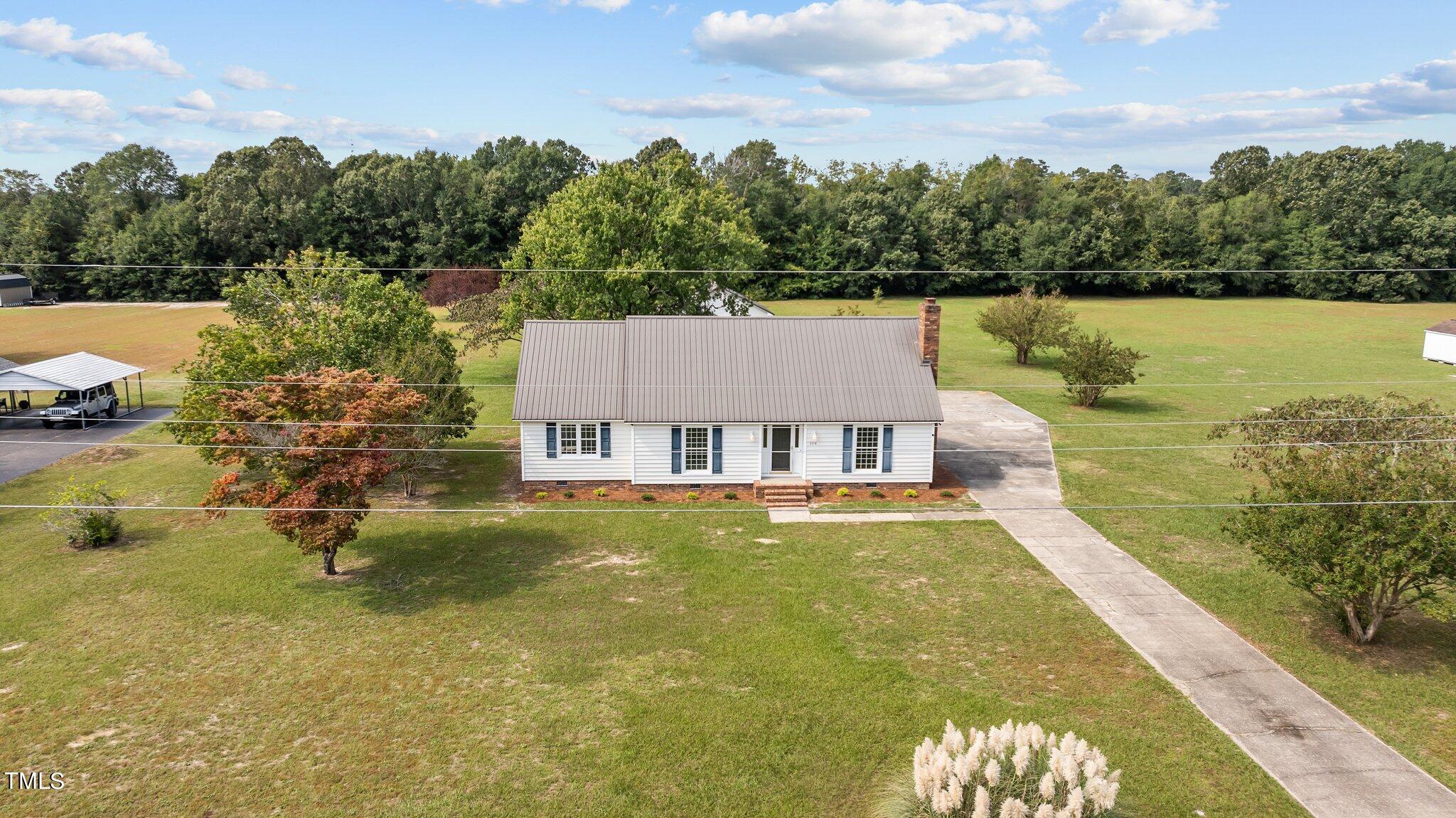 206 Cromartie Road Elizabethtown, NC 28337 - Photo 35 of 38 42-web-or-mls-DJI_0977