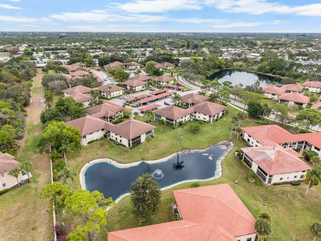 $179,900 | 211 Southwest South River Drive, Unit 205, Stuart, FL 34997