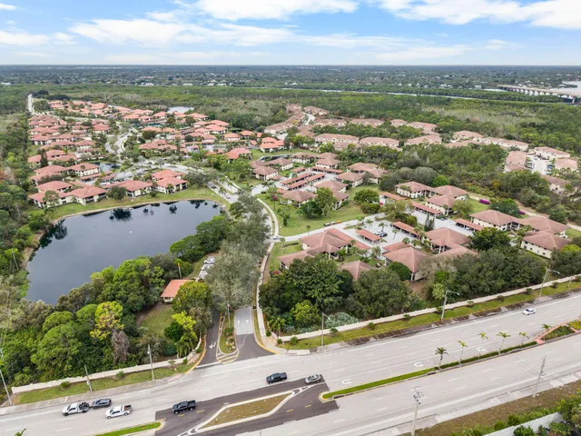 $179,900 | 211 Southwest South River Drive, Unit 205, Stuart, FL 34997
