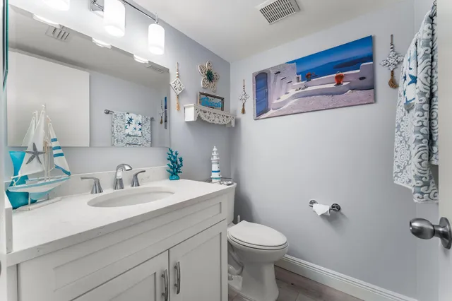 $179,900 | 211 Southwest South River Drive, Unit 205, Stuart, FL 34997