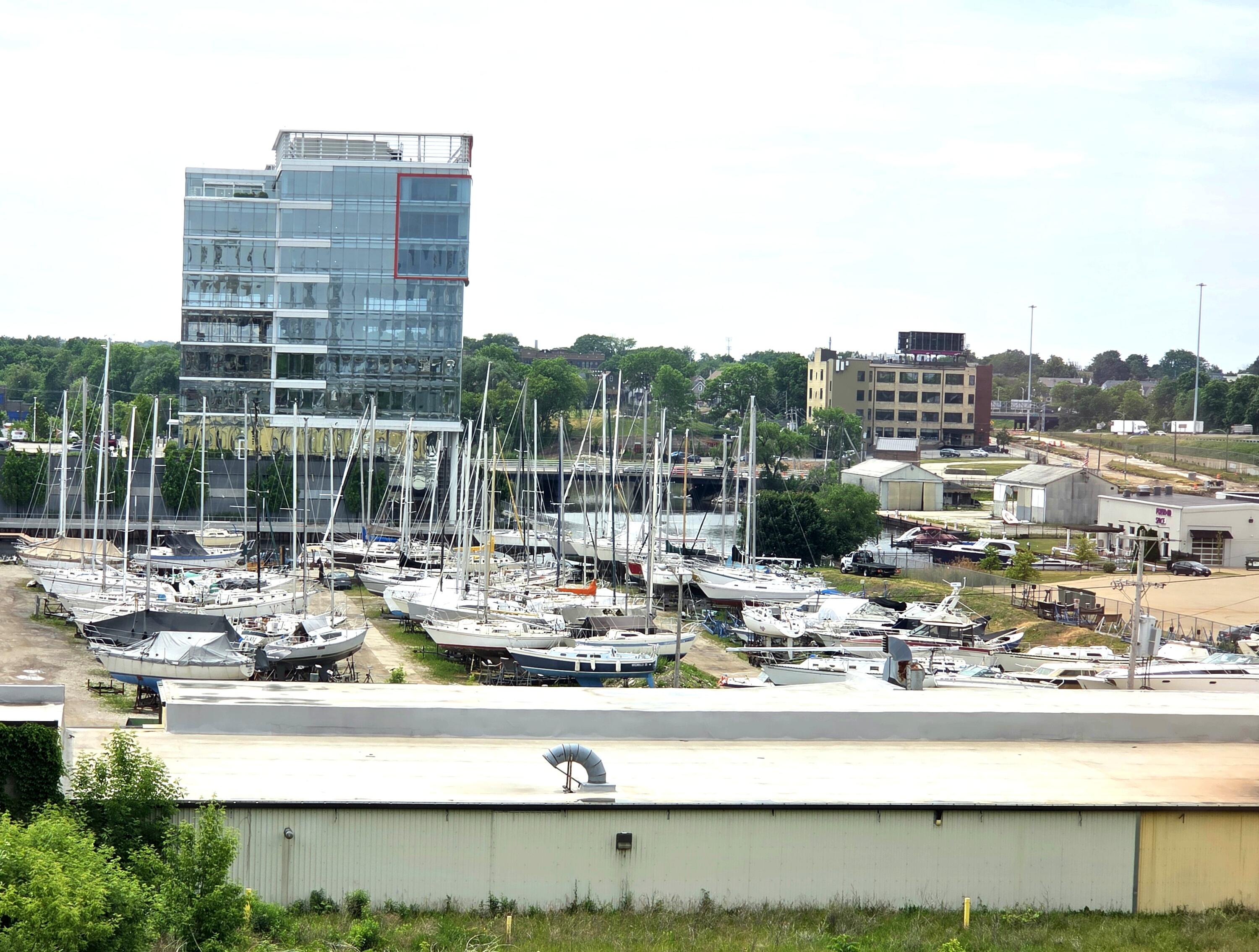215 West Maple Street, Unit 307 Milwaukee, WI 53204 - Photo 15 of 16 boat yard