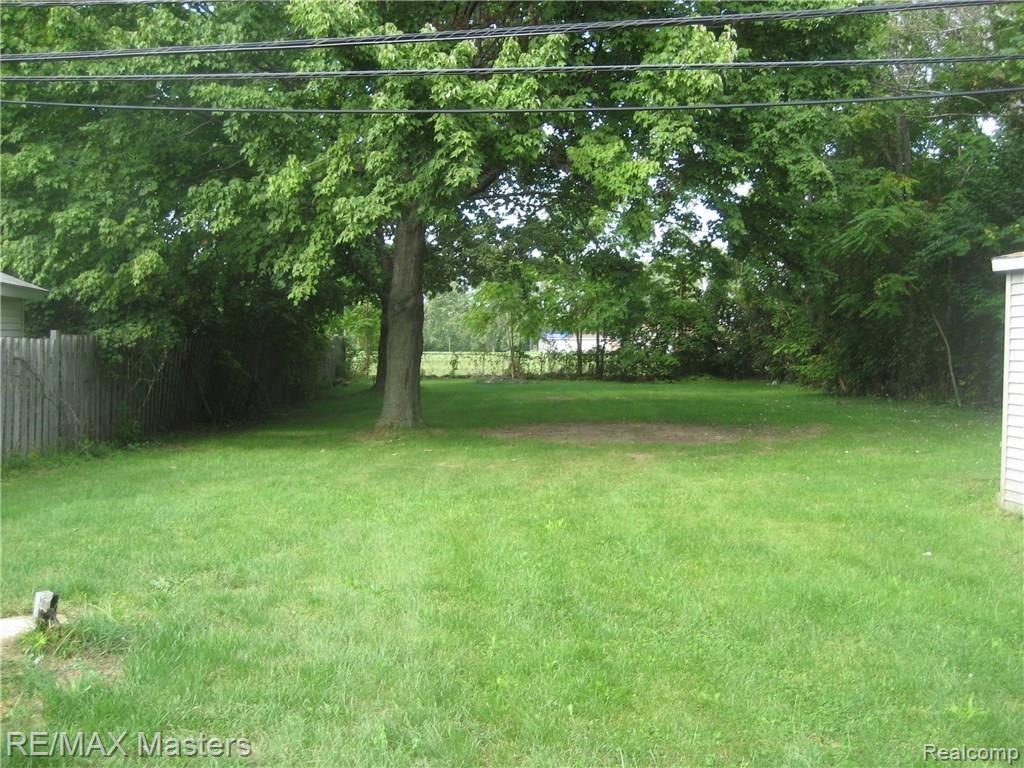 22780 Northline Road Taylor, MI 48180 - Photo 9 of 22 IMG_1809.JPG
