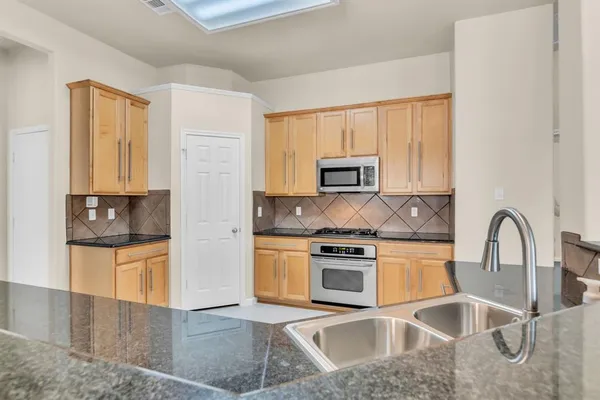 $2,475 | 9941 Voss Avenue, Fort Worth, TX 76244