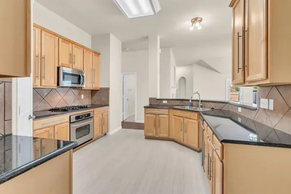 $2,475 | 9941 Voss Avenue, Fort Worth, TX 76244