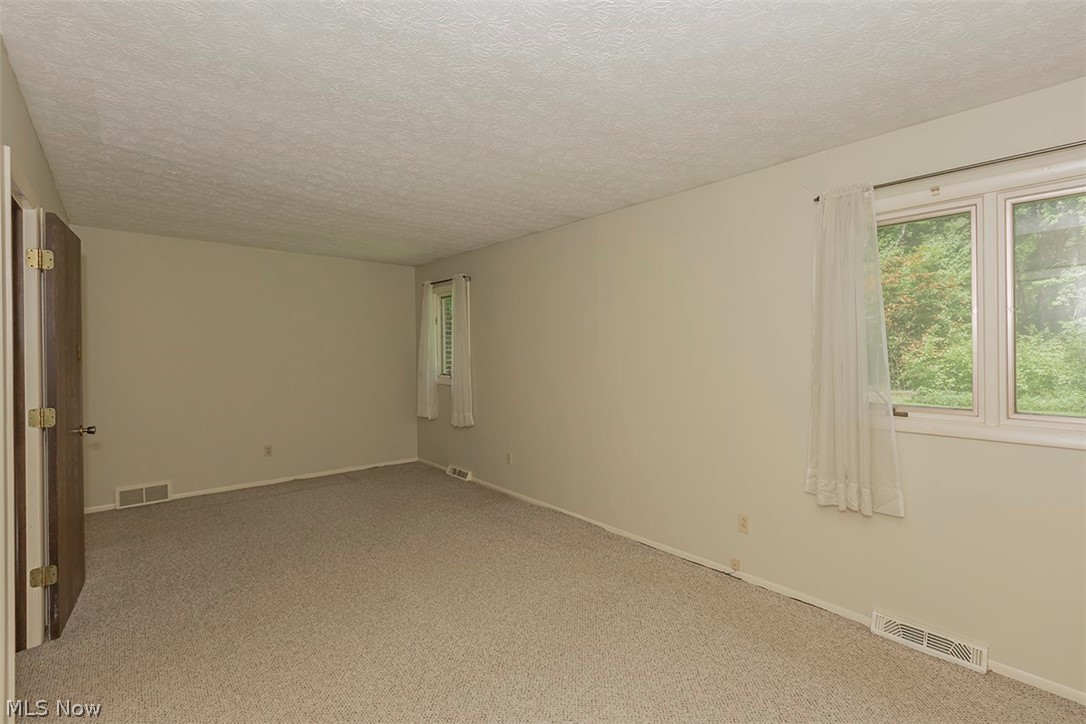 14860 Georgia Road Middlefield, OH 44062 - Photo 27 of 35