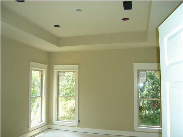 80 7th Street Santa Rosa Beach, FL 32459 - Photo 5 of 8 a view of an empty room with a window