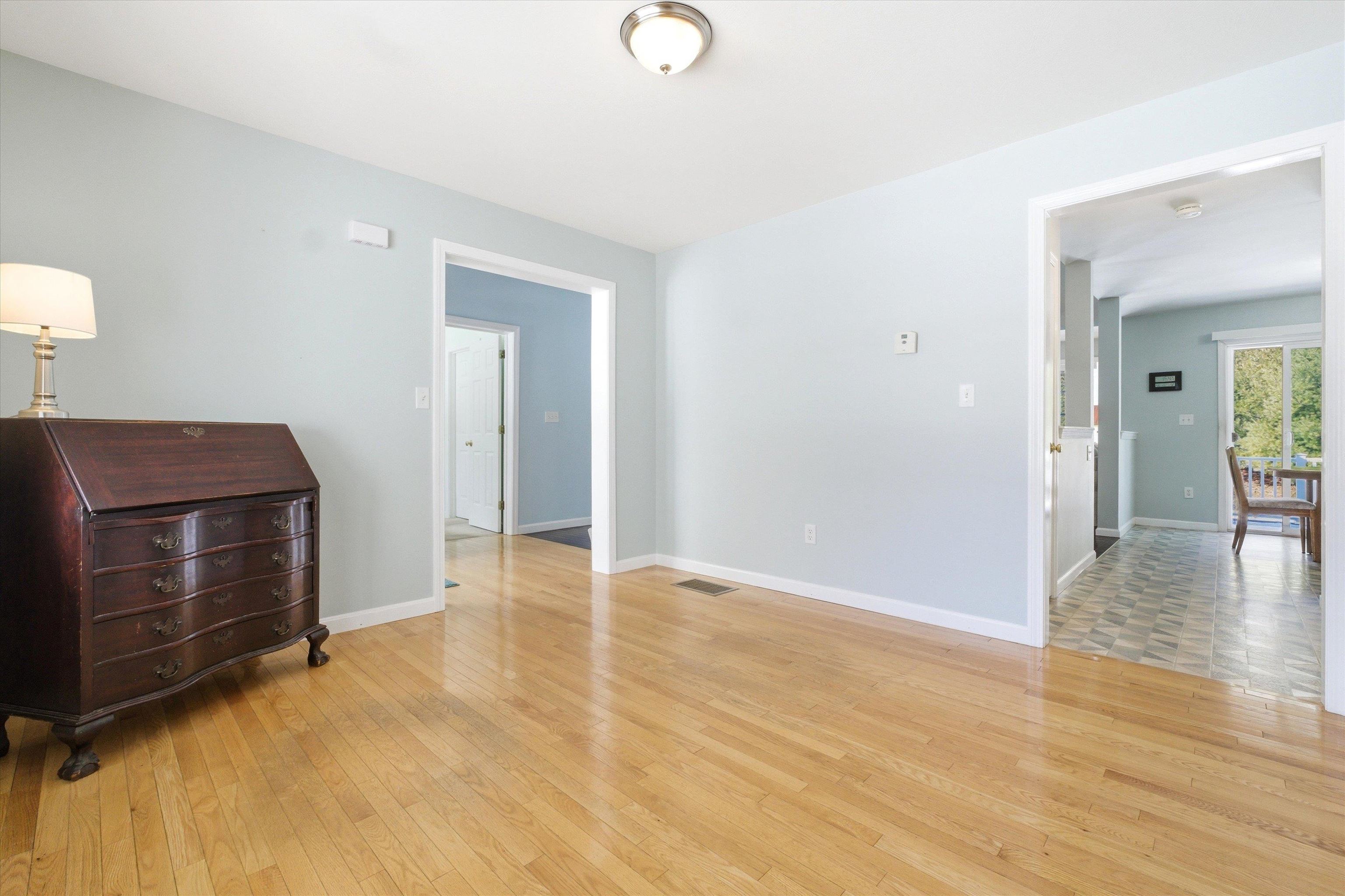 6 Patricia Lane Amherst, NH 03031 - Photo 13 of 33